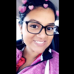 Meet your Posher, Elizabeth